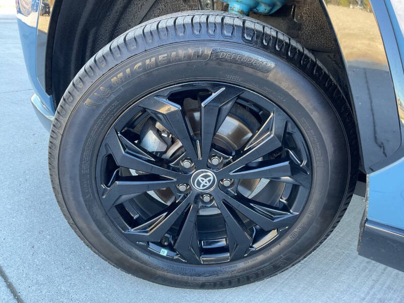 2022 Toyota RAV4 Hybrid SE