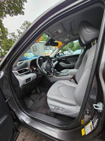 2021 Toyota Highlander XLE