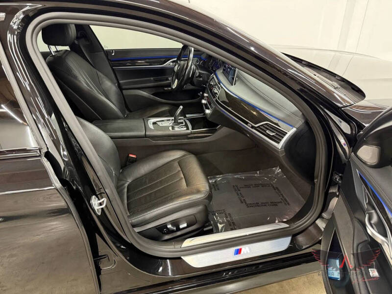 2018 BMW 7 Series 740i