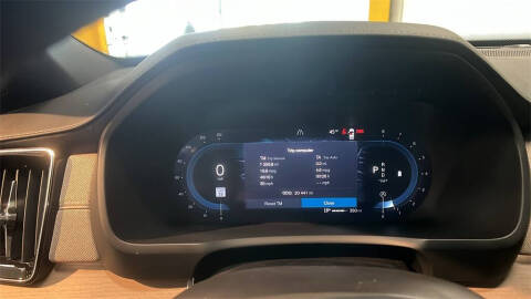 2025 Volvo XC90 B6 Plus Bright Theme 7P