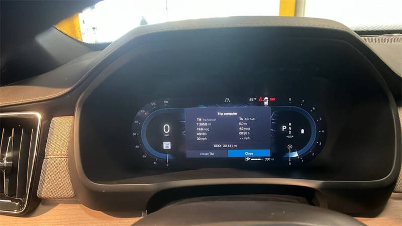 2025 Volvo XC90 B6 Plus Bright Theme 7P