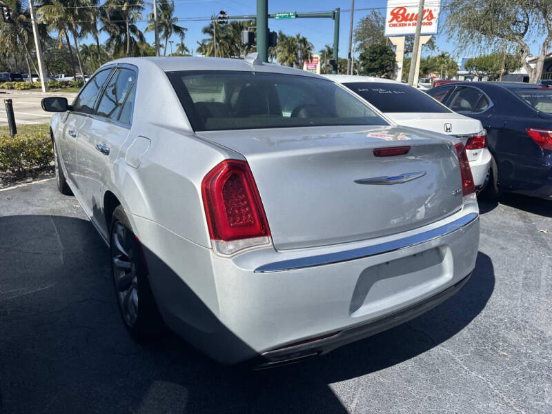 2020 Chrysler 300 Limited