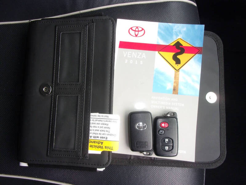 Image 5 of 2015 Toyota Venza XLE