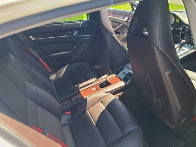 2011 Porsche Panamera 4S