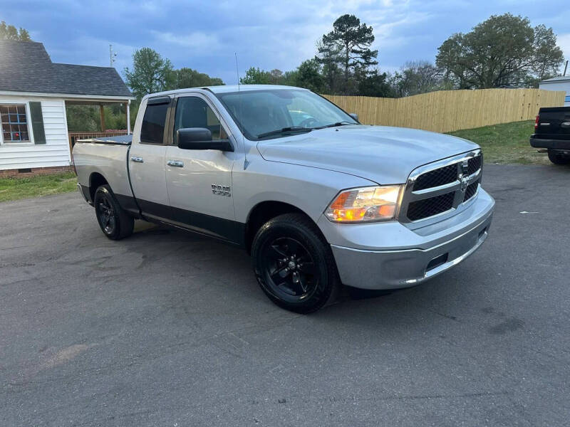 2013 RAM 1500 SLT