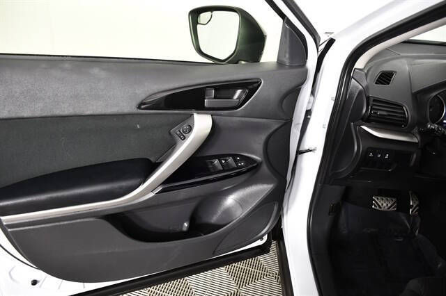 2023 Mitsubishi Eclipse Cross LE