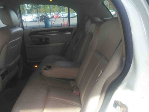 2005 Lincoln Town Car Signature Limited