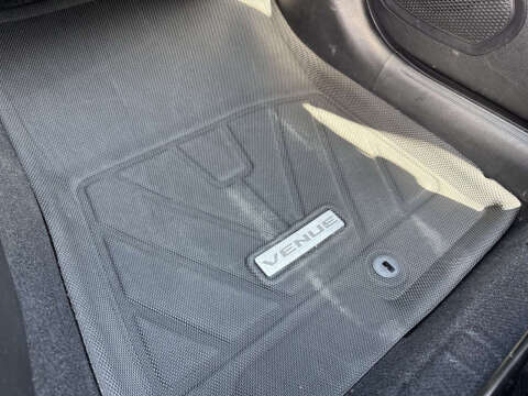 2025 Hyundai Venue SE