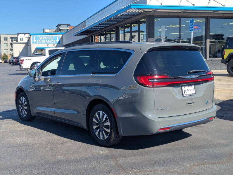 2021 Chrysler Pacifica Hybrid Touring