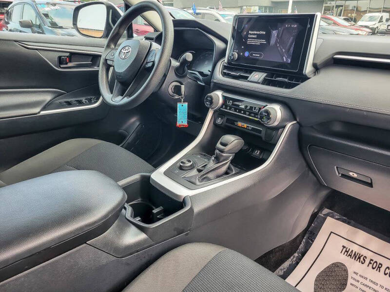 2024 Toyota RAV4 Hybrid LE