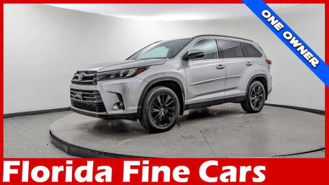 2019 Toyota Highlander SE
