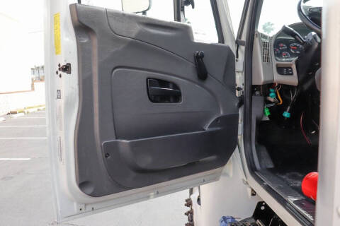 2019 International DuraStar 4300