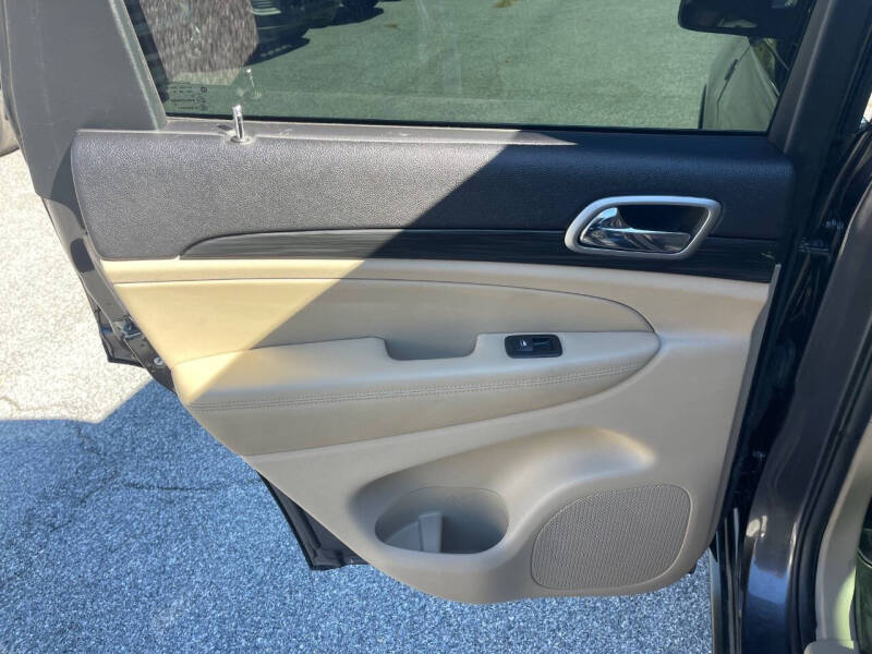 2019 Jeep Grand Cherokee Laredo