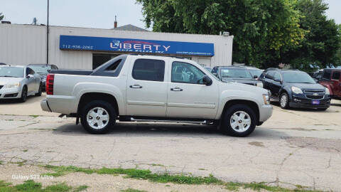 2008 Chevrolet Avalanche for sale at Liberty Auto Sales in Merrill IA