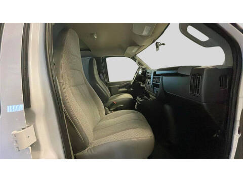 2025 GMC Savana 3500