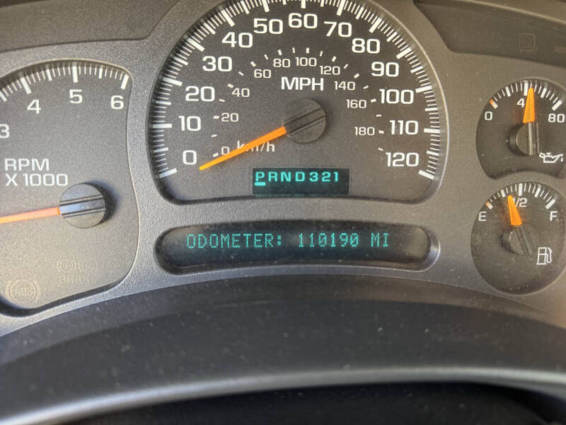 2004 Chevrolet Suburban 1500 LS