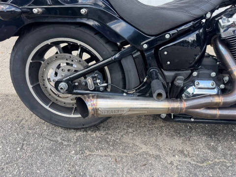 2019 Harley-Davidson FXLR -
