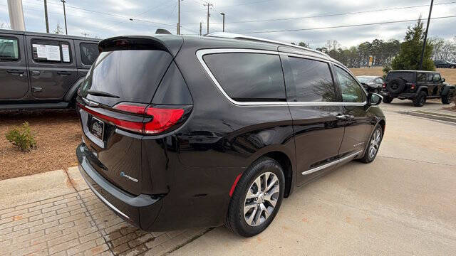 2024 Chrysler Pacifica Plug-In Hybrid Pinnacle