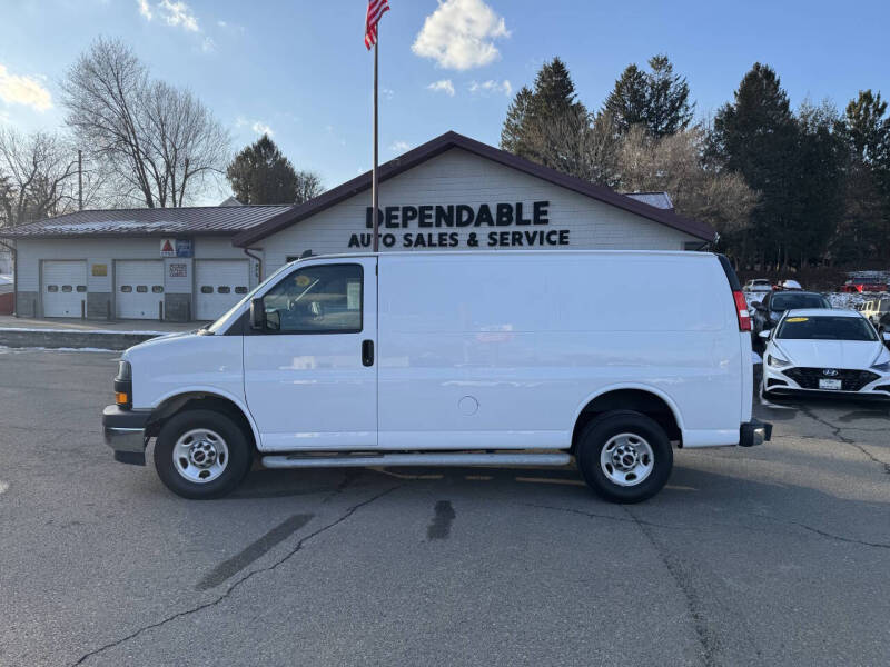 2023 GMC Savana Cargo Work Van's photo