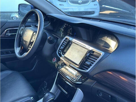 2017 Honda Accord Hybrid Touring