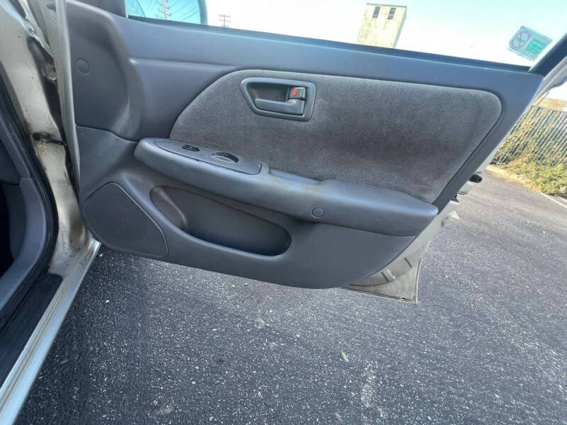 2000 Toyota Camry