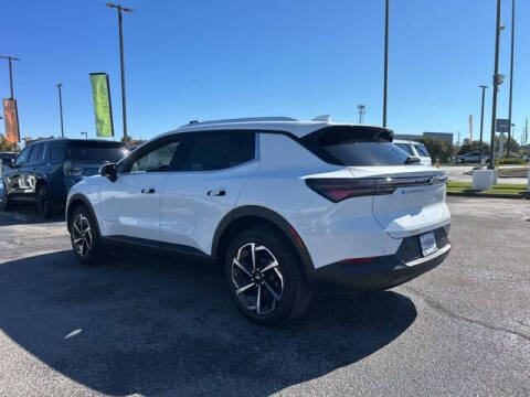 2026 Chevrolet Equinox EV LT 2