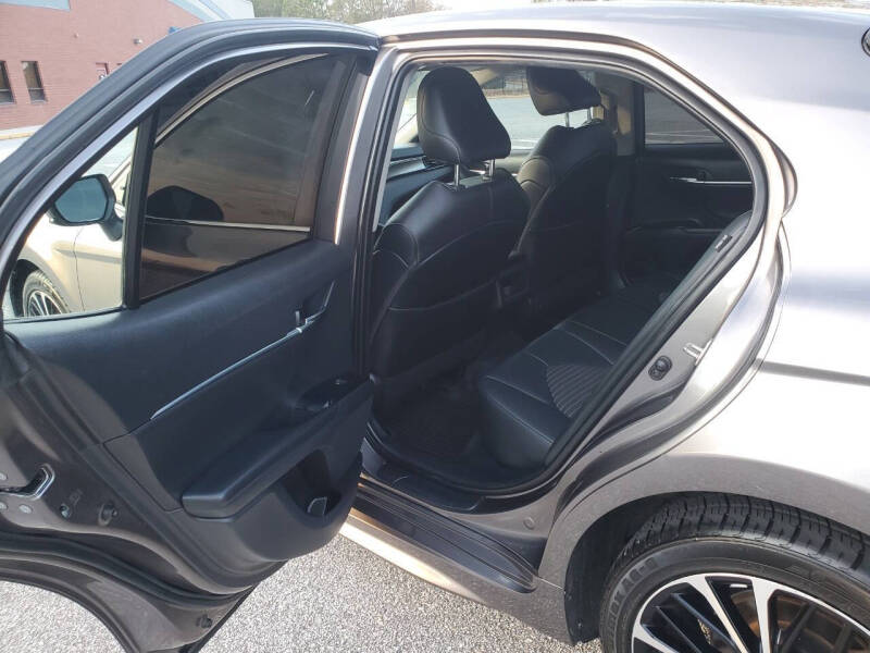 2020 Toyota Camry SE