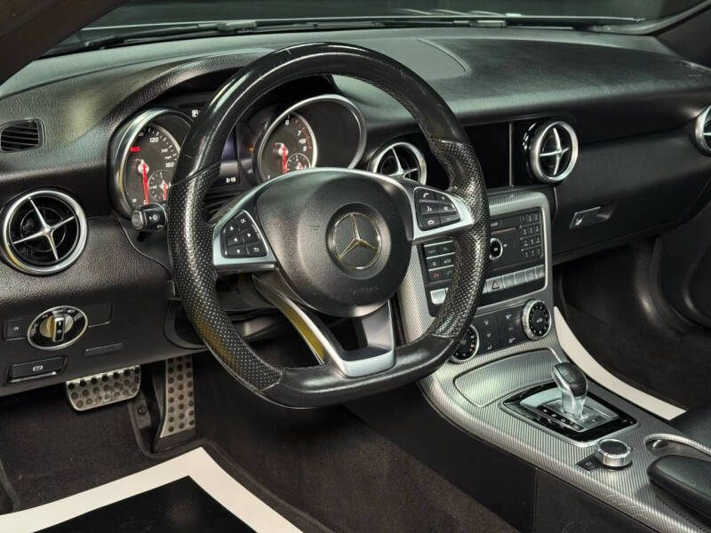 2017 Mercedes-Benz SLC SLC 300