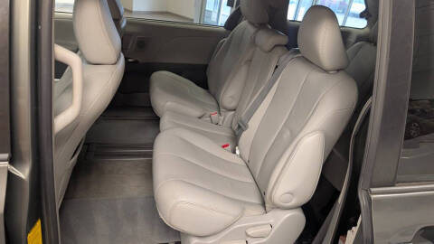 2012 Toyota Sienna