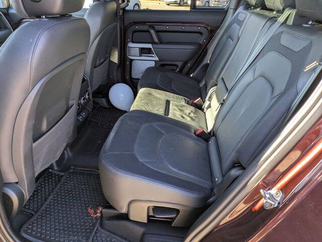 2023 Land Rover Defender 130 X-Dynamic SE