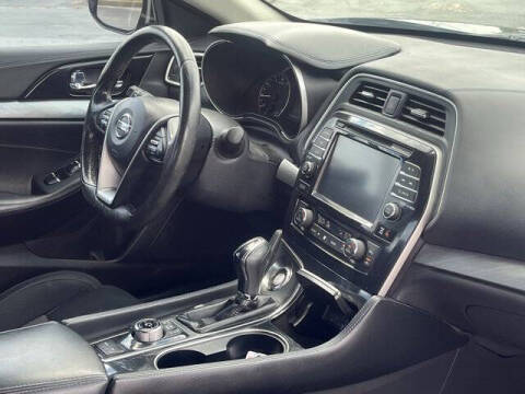 2017 Nissan Maxima