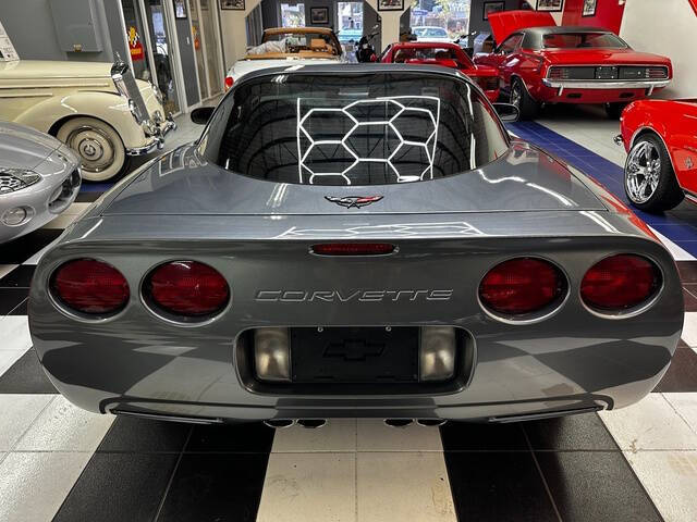 2004 Chevrolet Corvette