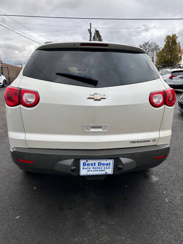 2012 Chevrolet Traverse 1LT photo 6