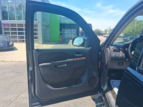 2011 Chevrolet Avalanche LTZ