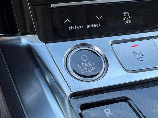 2024 Audi Q8 e-tron quattro Premium Plus