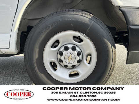 2025 Chevrolet Express LS 3500