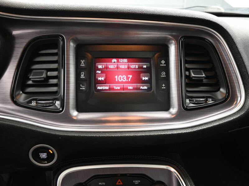 2017 Dodge Challenger SXT