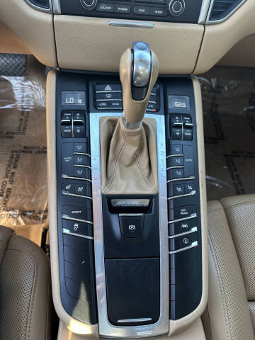 2017 Porsche Macan S