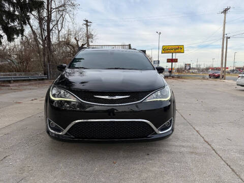 2020 Chrysler Pacifica Touring L