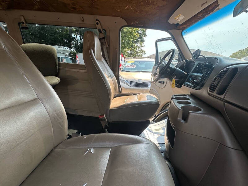 2002 Dodge Ram Van 3500 Maxi