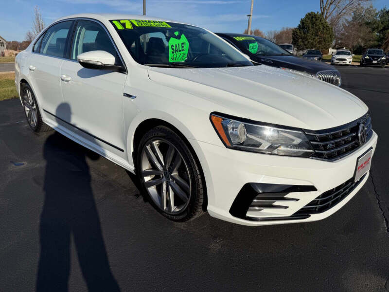 2017 Volkswagen Passat 1.8T R-Line