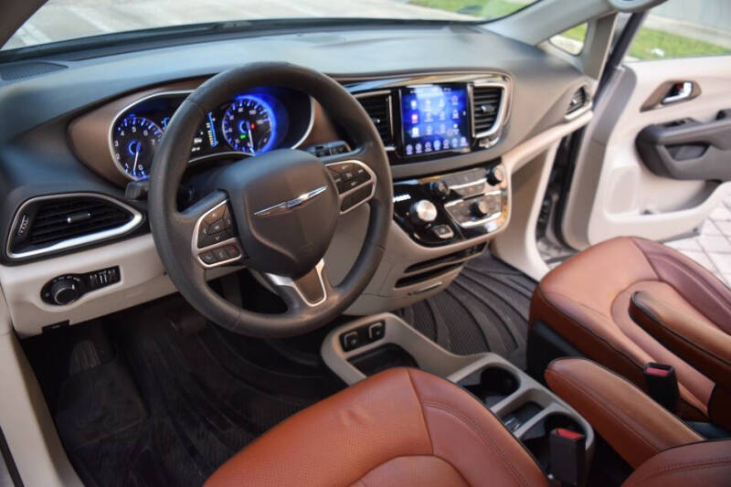 2017 Chrysler Pacifica Touring