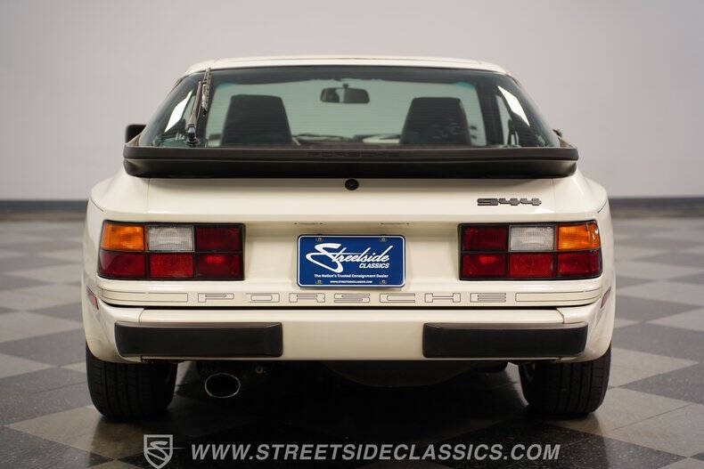 1985 Porsche 944