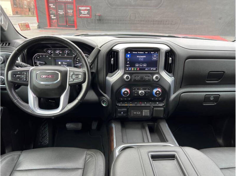 2019 GMC Sierra 1500 SLT photo 17