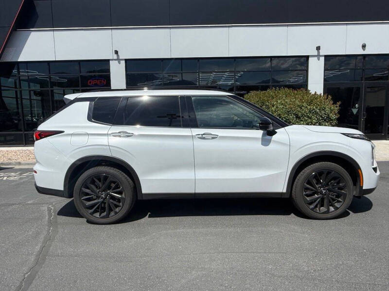 2024 Mitsubishi Outlander