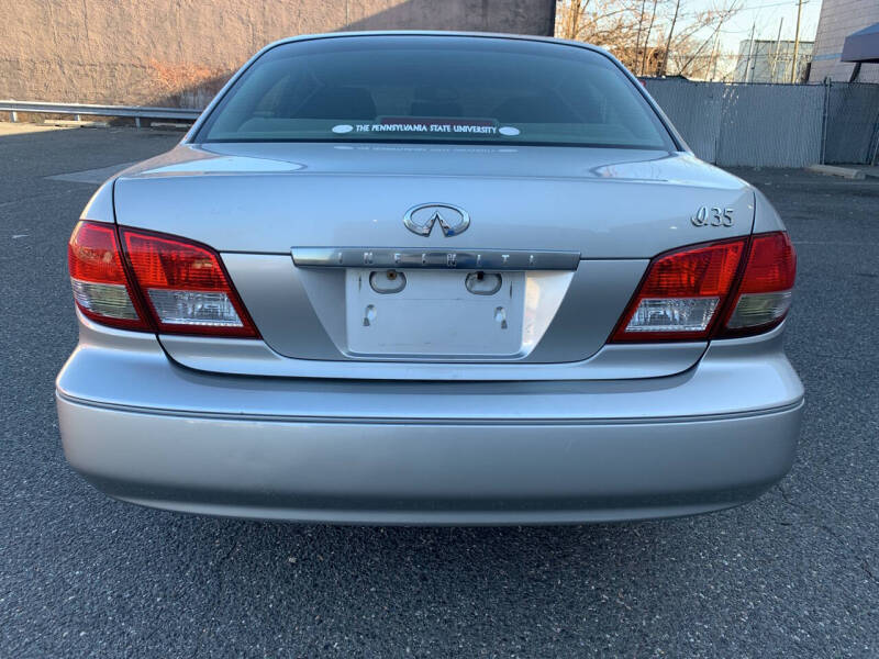 2004 Infiniti I35