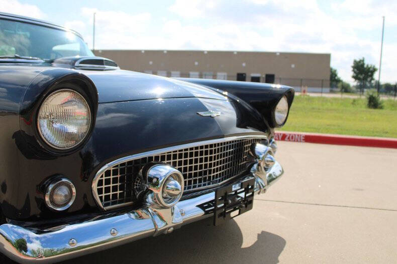 1956 Ford Thunderbird