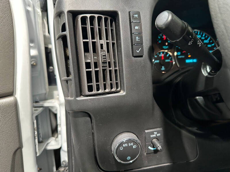 2017 GMC Savana 2500