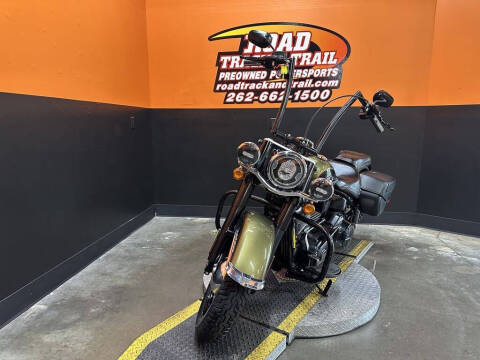 2018 Harley-Davidson FLHC - Softail Heritage
