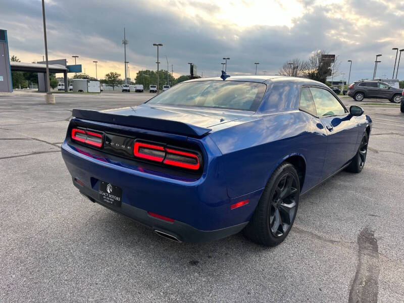 2019 Dodge Challenger SXT